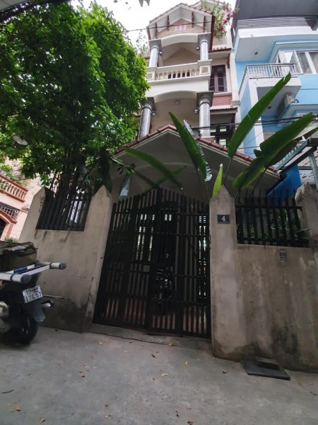 Bán nhà Cầu Giấy ô tô vào nhà 153mx3,5T lô góc, mt 8,5m 50m ra phố 0969040000.