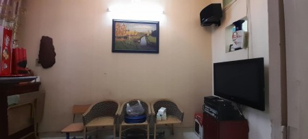 Gần phố bán nhà nguyên căn Thịnh Quang, Đống Đa, dt 40m2, 5 tầng, mt 5m, giá 3.5 tỷ, lh 0904547386