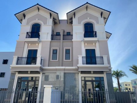 Bán biệt thự 135m2 giá chỉ 5.x tỷ, xây 3 tầng đúc kiên cố, lhcc