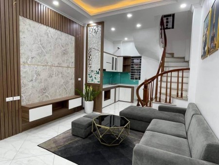 Bán nhà phố Võ Chí Công 39m2 x 5 tầng, hai mặt thoáng giá chỉ 3,5 tỷ siêu hot