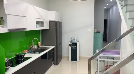 Nhanh tay mua nhà Phương Mai, gần chợ, bệnh viện, hồ, 26m2, chỉ 2.15 tỷ