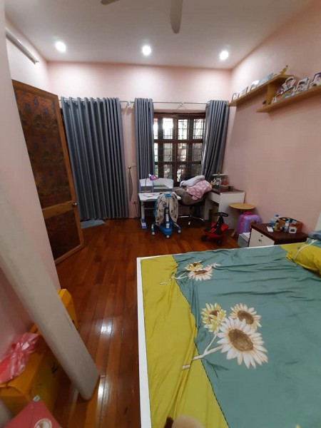 Bán nhà Võ Chí Công, 42m2, 5 tầng, mặt tiền 4m, giá bán 4,1 tỷ
