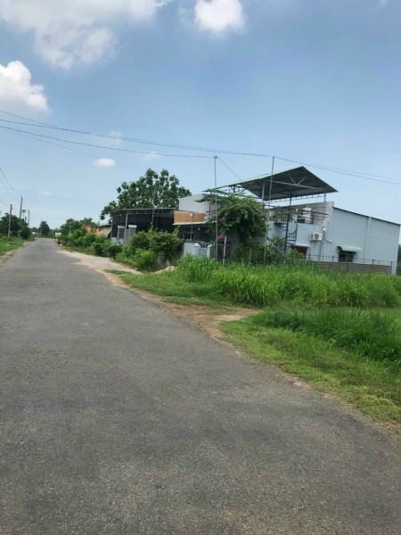 Bán gấp lô đất 1000m2 ngay kcn giá 390 triệu sổ riêng