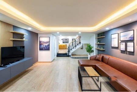 Bán gấp nhà Tô Ký Quận 12, dt 126m2 4 tầng giá sốc giá 12.2 tỷ
