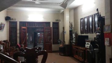 Bán nhà đường Hoàng Quốc Việt vào ở ngay, dt 45m2, giá 3,95 tỷ