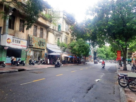 Cho thuê mặt bằng đường Lê Thị Hồng Gấm, Quận 1, giá 35 triệu/tháng, thương lượng
