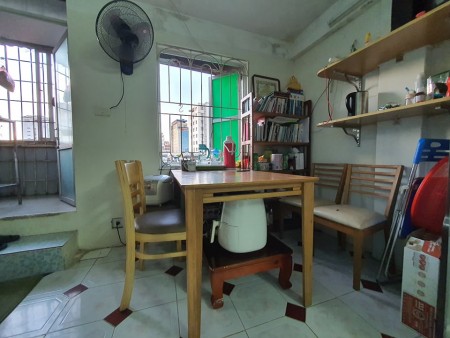 Bán nhà Tập Thể Bách Khoa 50m, giá 1.38 tỷ, lh 0916010180