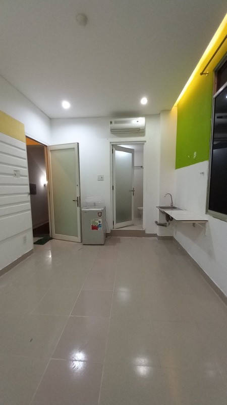 Cho thuê phòng Quận 5 có MÁY LẠNH, TỦ LẠNH đường Cao Đạt.