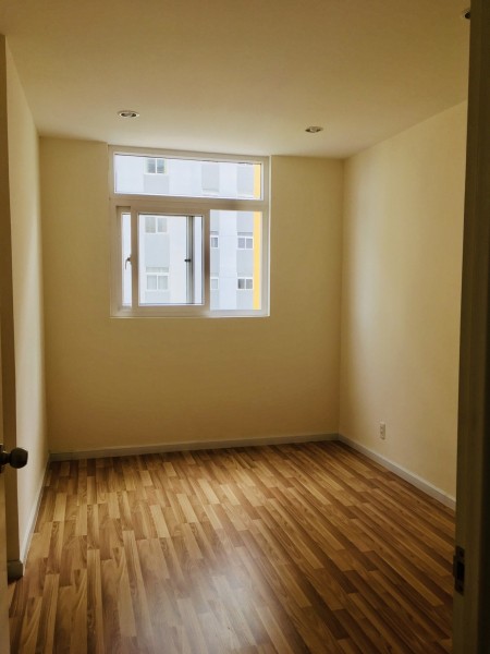 Cần bán căn hộ cao cấp City gate nhà trống giao ngay, dt 75m2, 2 pn