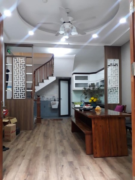 Bán nhà thị trấn Trạm Trôi vỉa hè đá bóng kinh doanh khủng 72m2 giá 5,2 tỷ