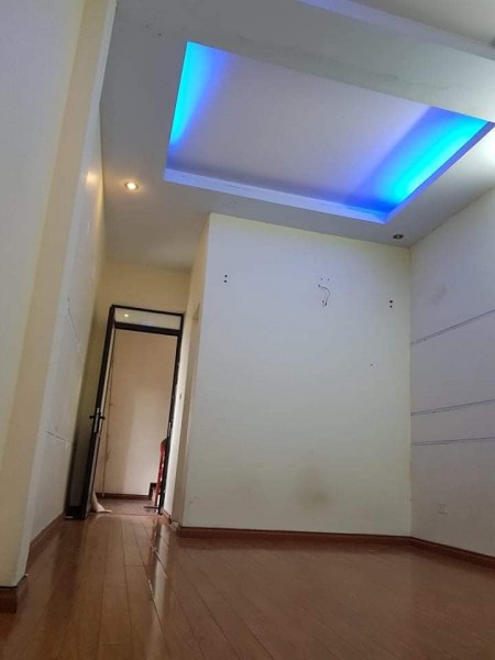 Bán nhà đường Dương Quảng Hàm, kinh doanh sầm uất. giá 5.8 tỷ