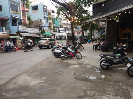 Nhà mặt tiền Quận 5 kinh doanh cafe, cho thuê 500 triệu/năm đúc 6 tầng