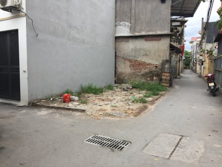 Bán đất ngõ 300 Xuân Phương, dt 30m2, giá 2.2 tỷ, lô góc, tiện ích đầy đủ rẻ nhất Nam Từ Liêm