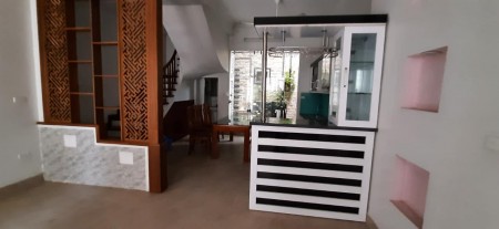 Nhỉnh 4 tỷ có nhà 4 tầng, An Dương Vương, Tây Hồ, lô góc 3 mặt thoáng, ngõ thông