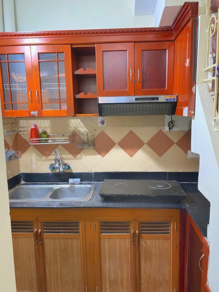 Bán nhà Hoàng Hoa Thám có 102, dt 29m2, mt 3.7m, 4 tầng, lh 0936003132