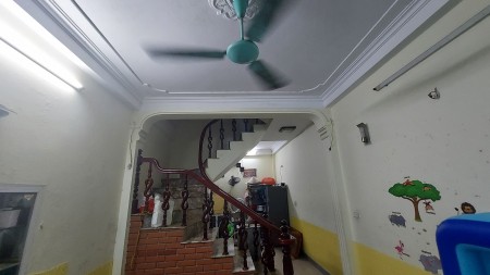 Bán nhà Nguyễn Khoái 34 m2 giá 2 tỷ dầy đủ nội thất, lh 0981663442