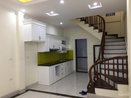 Căn nhà duy nhất Thạch Bàn, diện tích 30m2, 4 tầng đúc, giá bán 2.15 tỷ