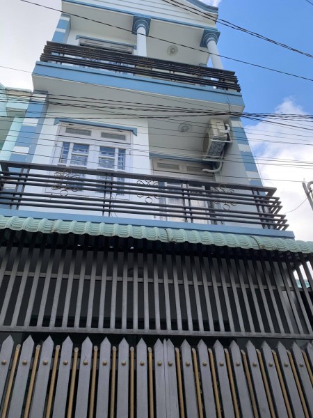 Bán nhà sổ riêng quận 12, đúc 3 tấm kiên cố, DTSD: 120m2 giá 2,4 tỷ