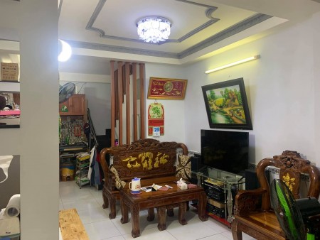 Cực phẩm nhỏ mà có võ lô góc hẻm oto đầy đủ công năng, giá 2.7 tỷ