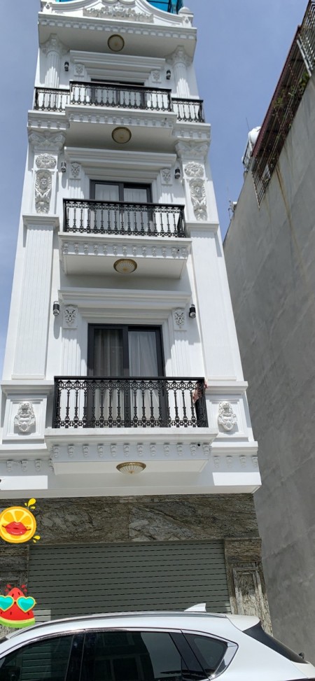 Bán nhà khu tái định cư Giang Biên, nhà đẹp mới xây, dt 40m2 5 tầng, chỉ 4.7 tỷ