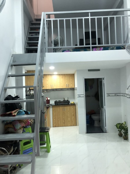 Bán nhà 654 Lạc Long Quân, 22m2, dtsd 46m2, hxh, Quận Tân Bình, chỉ 2 tỷ 4