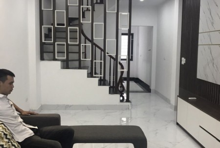 Bán gấp nhà Kim Giang, ngõ thông kinh doanh, ô tô tránh 10m, giá 3.5 tỷ, 4 tầng, mt 4m
