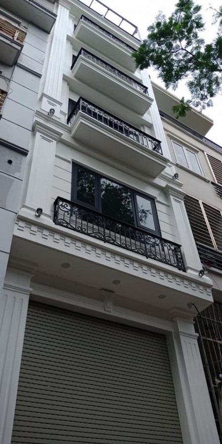 Bán nhà Phùng Khoan phân lo, ngõ to hơn phố, ô tô vào nhà, dt 37m2, 5 tầng giá 4.8 tỷ, ó thương lượng