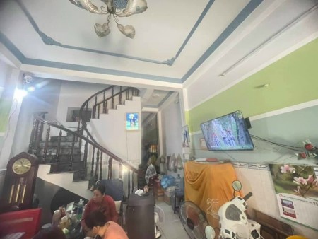 Đường trước nhà 6m Lý Thường Kiệt, tiện kinh doanh, giá bán 5,4 tỷ