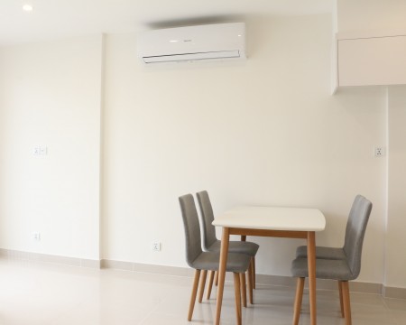 Chủ nhà gửi thuê gấp căn 2PN1WC nội thất full gỗ tại Vinhomes Smart City