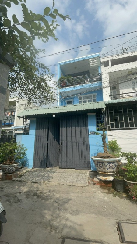Bán nhà mặt tiền hẻm xe hơi sát chợ Linh Xuân thành phố Thủ Đức