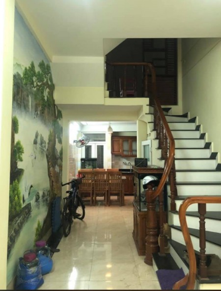 Khu vip Phú Đô giá chỉ 3.25 tỷ, đúc 4 tầng, nong thoáng, ô tô nội thất, lh 0966396381