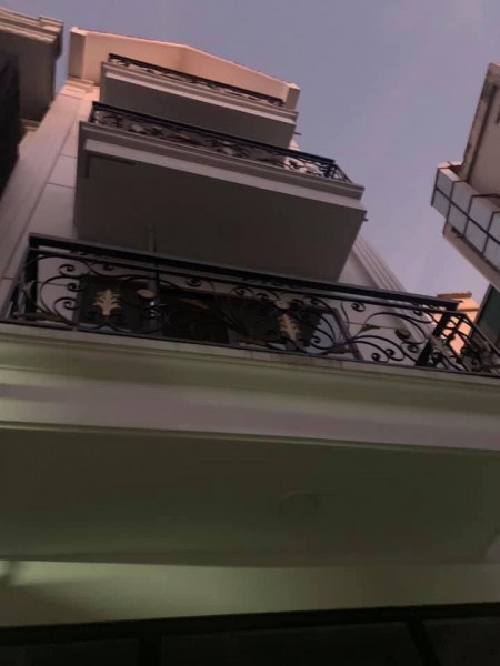 Bán nhà Quận Hà Đông, ô tô đỗ cửa, ở được ngay, dt 59m2 đúc 4 tầng