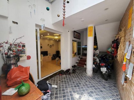 Nhà đẹp sân vườn Hoàng Hoa Thám 60m2 4 tầng đúc, giá chỉ 5.38 tỷ
