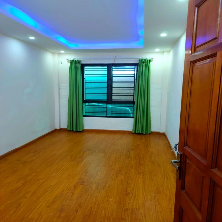 CC cho thuê phòng trọ khép kín có tủ lạnh, điều hòa 2.5 triệu 27m2 tại Hà Đông