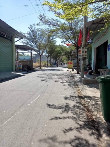 Tôi bán gấp Đất MT Đường Đồng Tâm, Trung Chánh Hóc Môn, SHR giá bán nhanh 700tr