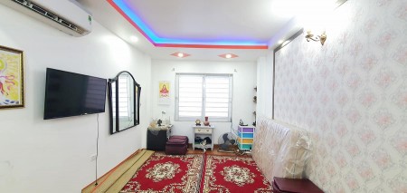 Chủ cần bán gấp nhà Tam Trinh, ngõ ô tô thông hai đầu, thoáng, ở sướng, diện tích rộng 44m2 nhỉnh 3 tỷ