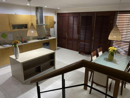 Bán nhà Bồ Đề 54m 5 tầng mặt tiền 6m 5 tỷ 850 nội thất nhập khẩu hiện đại , trẻ trung
