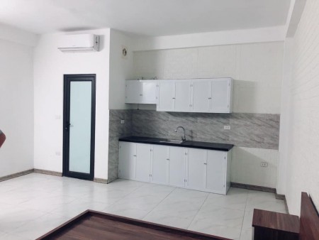 90tr/tháng, Hào Nam,, 100m2, 8 tầng, 13 căn hộ, lô góc, nhỉnh 15 tỷ. LH 0975823216