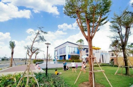 Bán nhà phố mt đường đoàn nguyễn tuấn, được vay ngân hàng 65%, lhcc