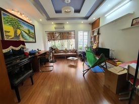 Bán nhà riêng tại Đường Ái Mộ, Long Biên, Hà Nội diện tích 32m2 giá 3.65 Tỷ