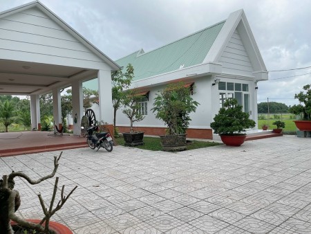 Nhà vườn Củ Chi đã hoàn thiện 100% cần bán gấp, giá 15 tỷ, lhcc