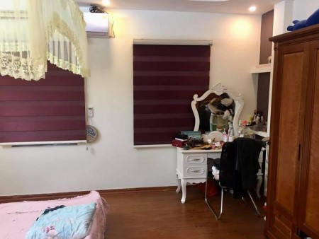 Nhà Hà Đông Khu vực tiềm năng Bám Quốc Lộ, dân đông đúc