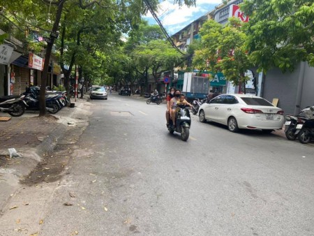 Nhỉnh 5 tỷ có nhà mặt phố Quỳnh Mai, Hai Bà Trưng, lô góc kinh doanh đỉnh