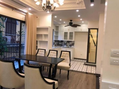 Thạch Bàn Long Biên, gần đường ô tô ngõ xe 3 gác chạy vù vù rất thuận tiện dt 35m,2 mt 5m, giá 2.3 tỷ