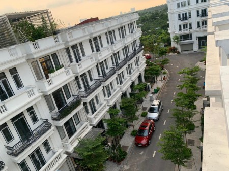 Cho thuê nhà liền kề - 15tr/tháng - phú diễn