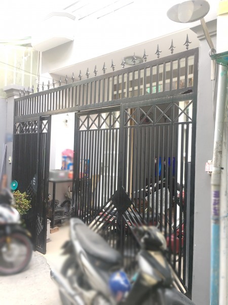 Nhà (4*12m/2 lầu đúc BTCT, mái BTCT) hẻm 90 Bông Sao Phường 5 Quận 8