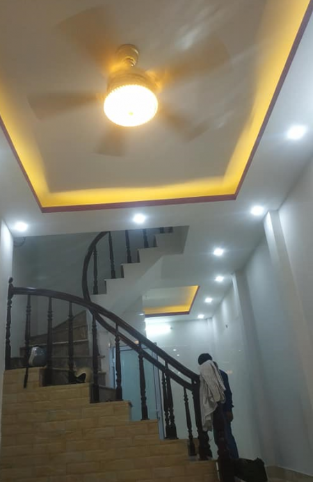 Nhà 165 Dương Quảng Hàm, Cầu Giấy ngõ 3m, 4 ngủ, 35m2, chỉ 3.7 tỷ. LH: 094.111.1357.