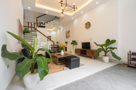 Quang Trung Hà Đông, giá 6.9 tỷ kinh doanh 100m2 mặt tiền: 4,2m 3 tầng sổ vuông