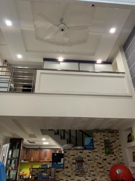 Nhà đẹp 1 trệt 3 lầu Quận 10, 51m2, hẻm xe hơi đường CMT8, giá 7 tỷ