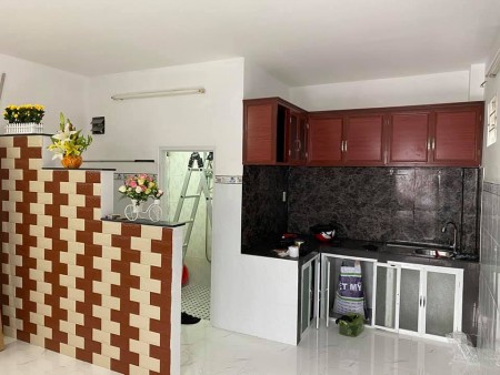Bán nhà Bùi Thế Mỹ, 34m2, hẻm xe hơi, Tân Bình, chỉ 2.91 tỷ.